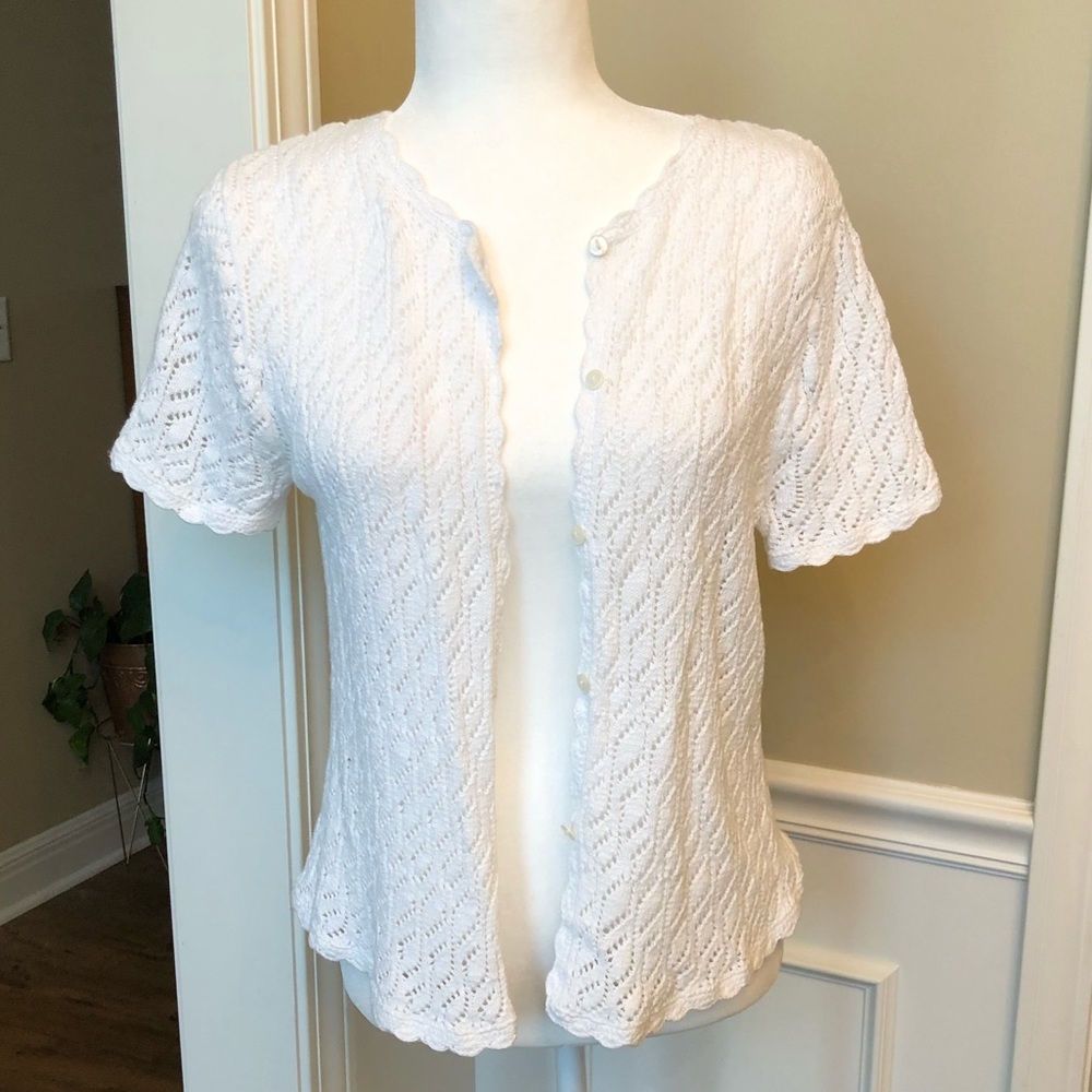 EUC white short sleeve cardigan size medium
